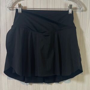 NWT HALARA BLACK TENNIS SKORT medium